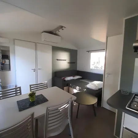 La Reserve 4 Etoiles A Emplacement 147 2ch 1sdb 6 Personnes