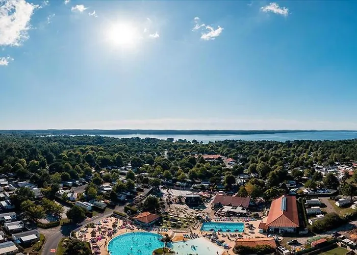 La Reserve 4 Etoiles A Emplacement 147 2ch 1sdb 6 Personnes * Gastes